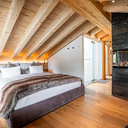 Akelei Penthouse By Homeflow *